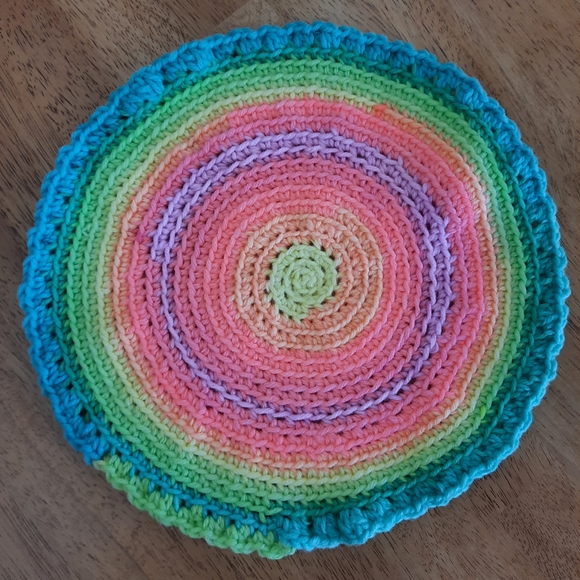 Colourful Neon Round Knit Table Doilies - Picture 3 of 10